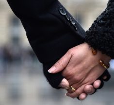 8 μικρές κινήσεις που κάνουν τη διαφορά σε μια σχέση