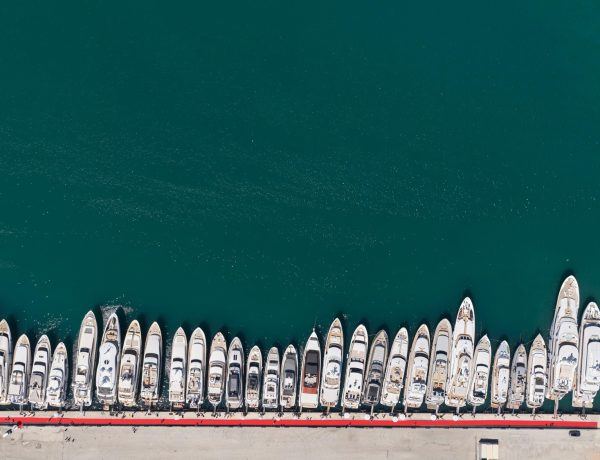 Yacht charter στην Ελλάδα: Η πολυτέλεια στη θάλασσα αλλάζει κοινό και τιμές