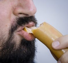 4 διατροφικοί μύθοι που εξακολουθούν να επηρεάζουν τους άνδρες – Και τι ισχύει πραγματικά